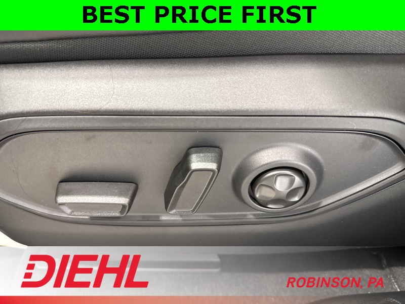 2025 Jeep Grand Cherokee Altitude photo 8