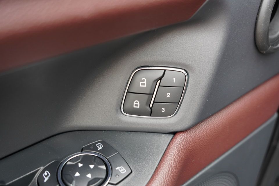 2024 Ford Expedition Limited photo 25