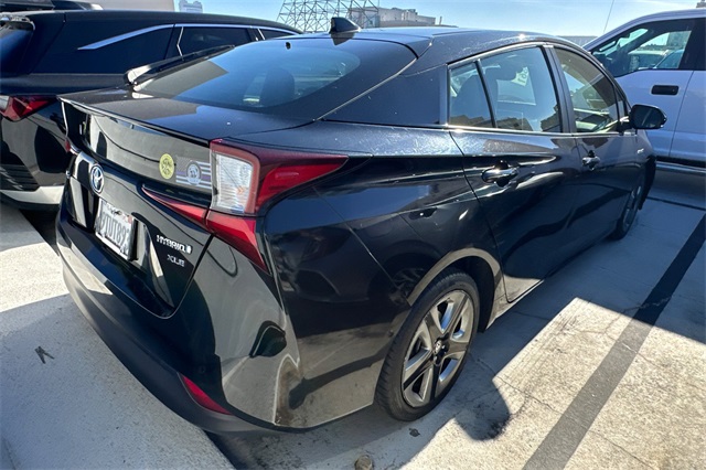 2022 Toyota Prius XLE photo 3