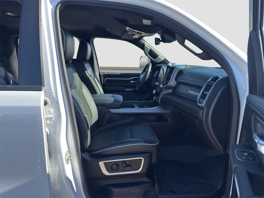 2024 Ram 1500 Laramie photo 18