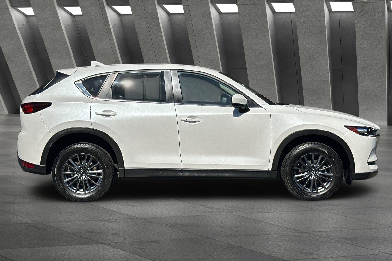 2020 Mazda CX-5 Touring photo 2