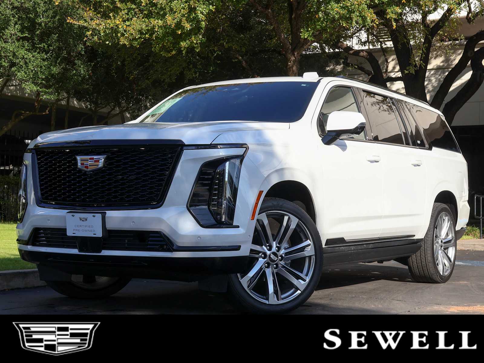 2025 Cadillac Escalade ESV Sport Platinum's photo