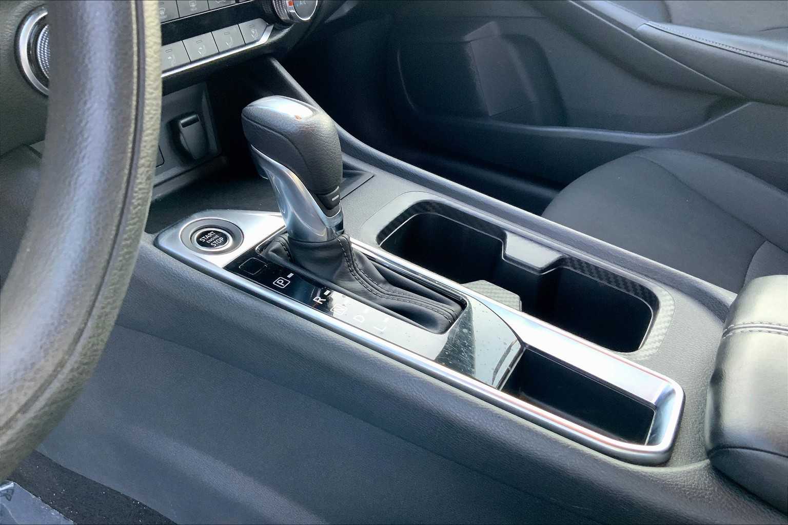 2024 Nissan Sentra SV photo 15