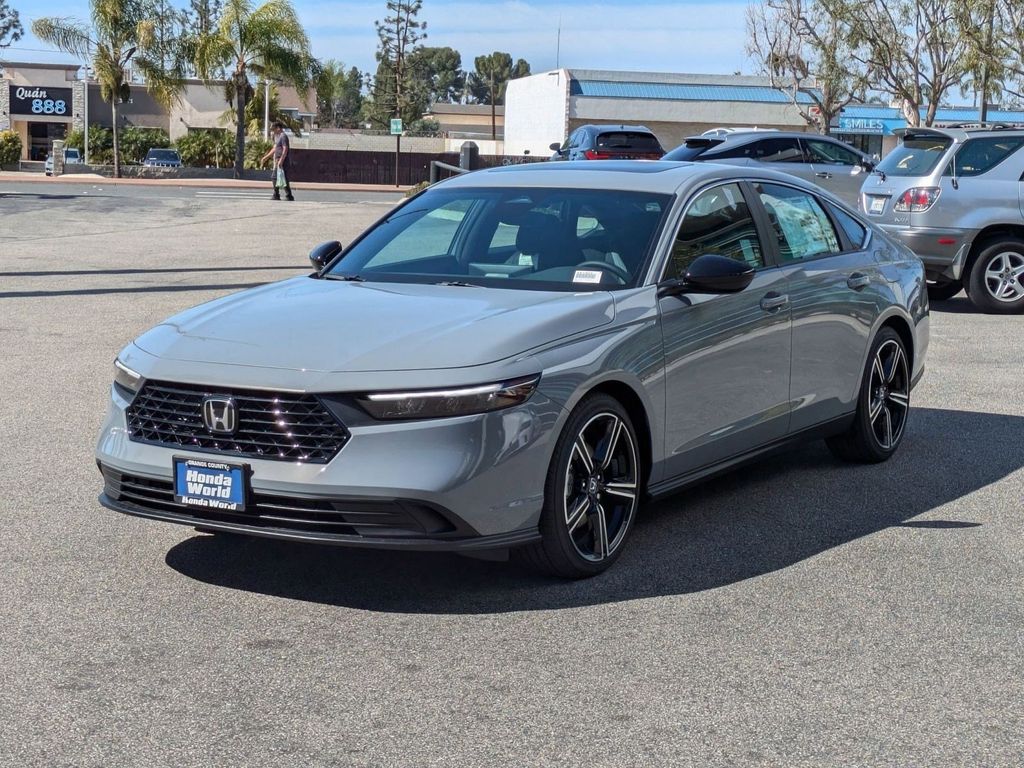 2025 Honda Accord Hybrid Sport photo 3