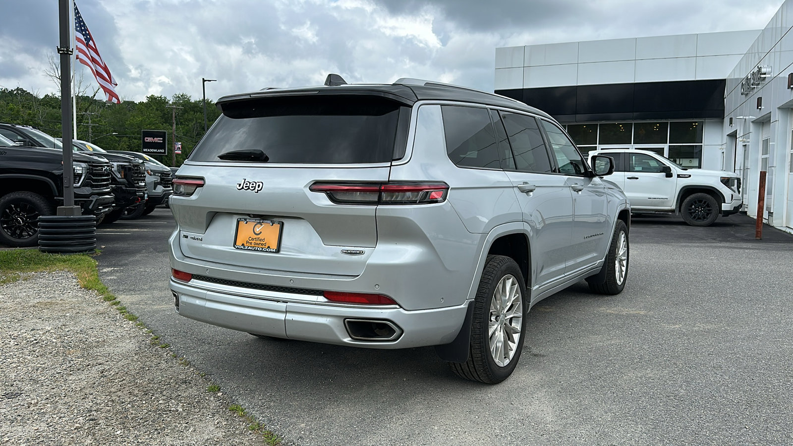 2021 Jeep Grand Cherokee L Summit photo 4
