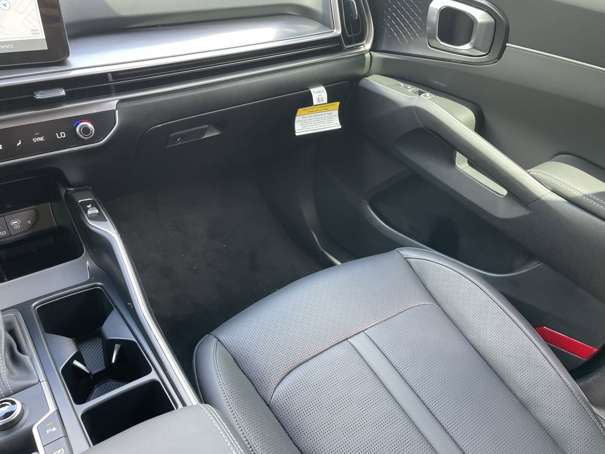 2025 Kia Sorento S photo 10