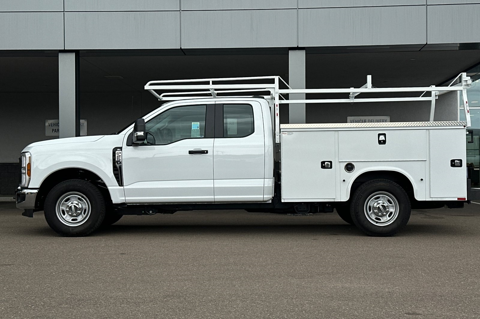 2024 Ford F-250 XL photo 5