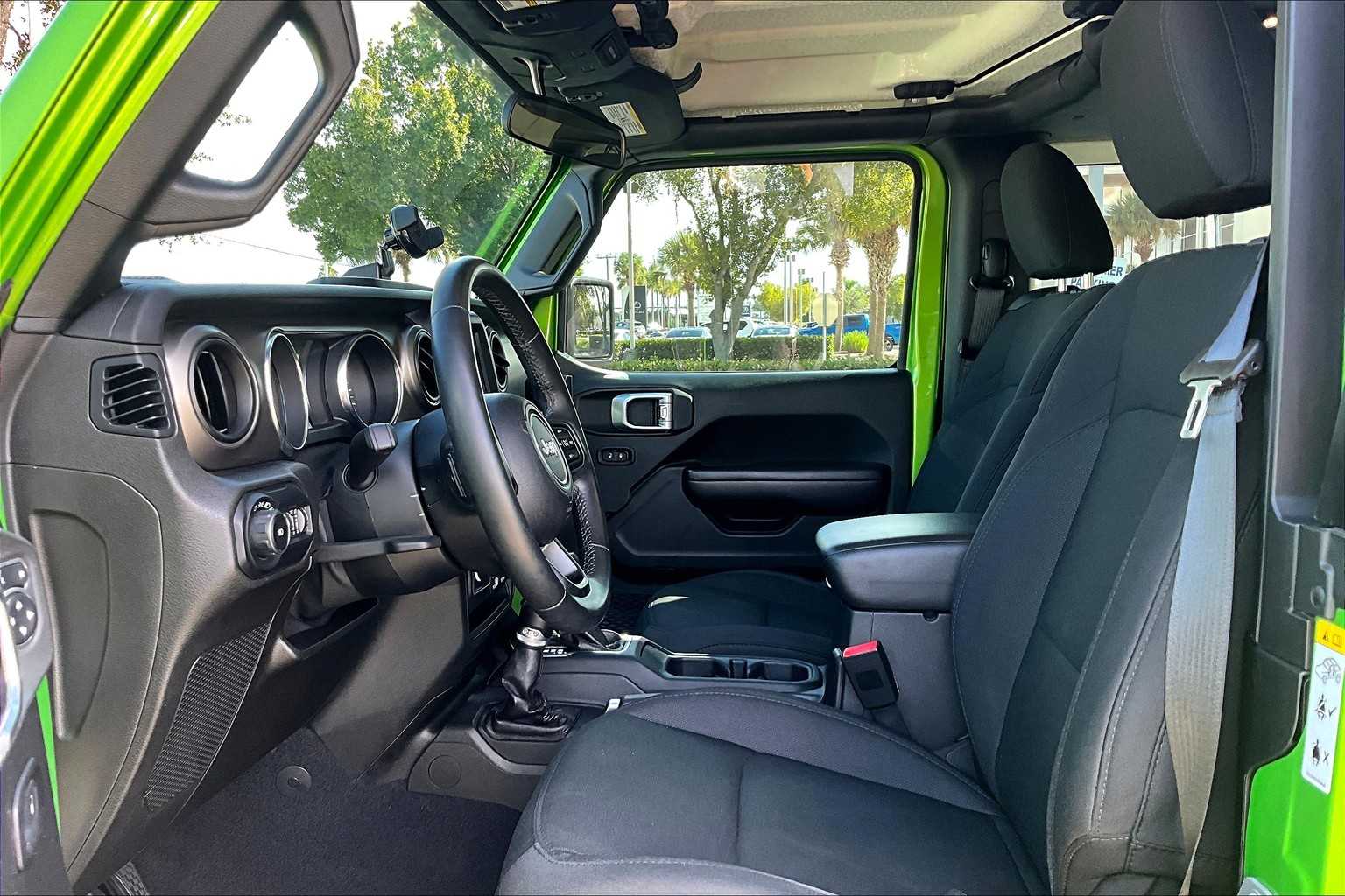 2019 Jeep Wrangler Sport S photo 7