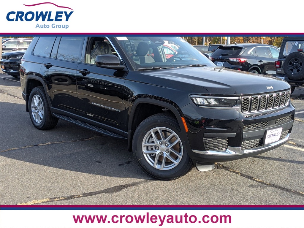 2025 Jeep Grand Cherokee L Laredo's photo