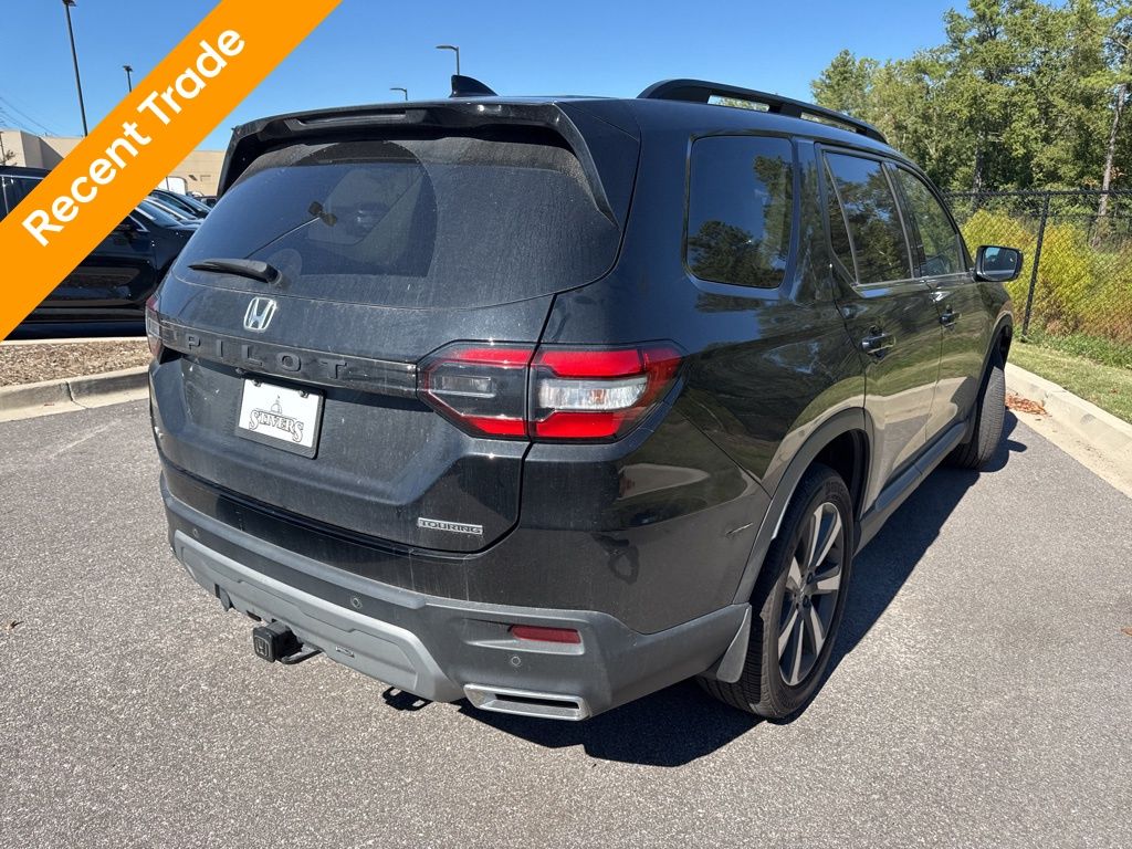 2024 Honda Pilot Touring photo 3