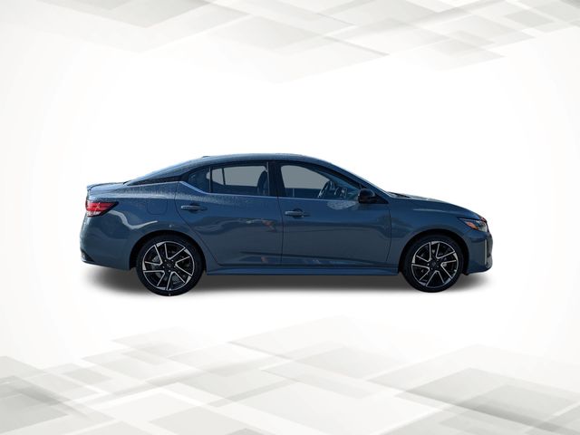 2025 Nissan Sentra SR photo 3