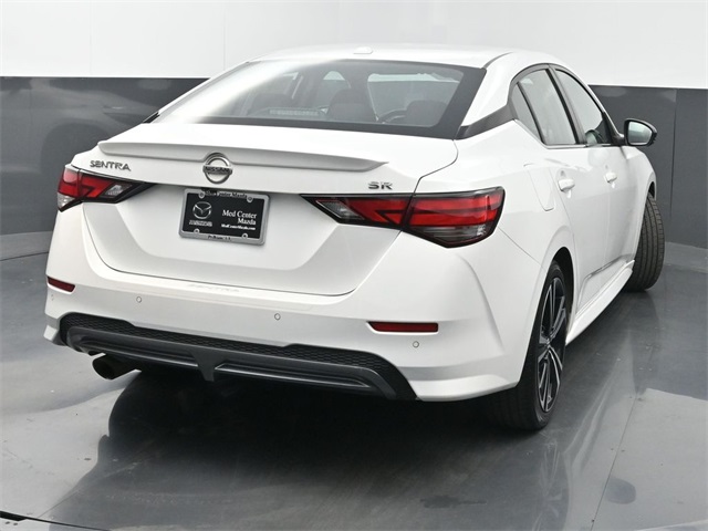 2022 Nissan Sentra SR photo 3