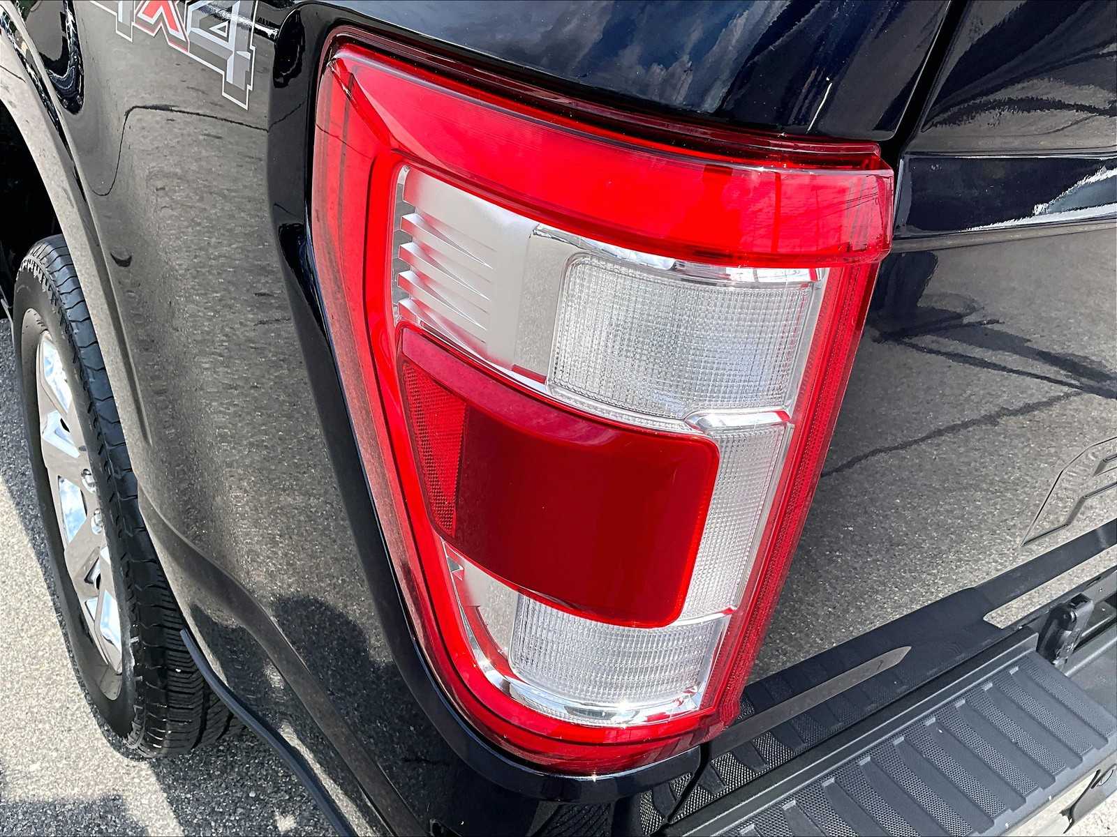 2021 Ford F-150 Lariat photo 30