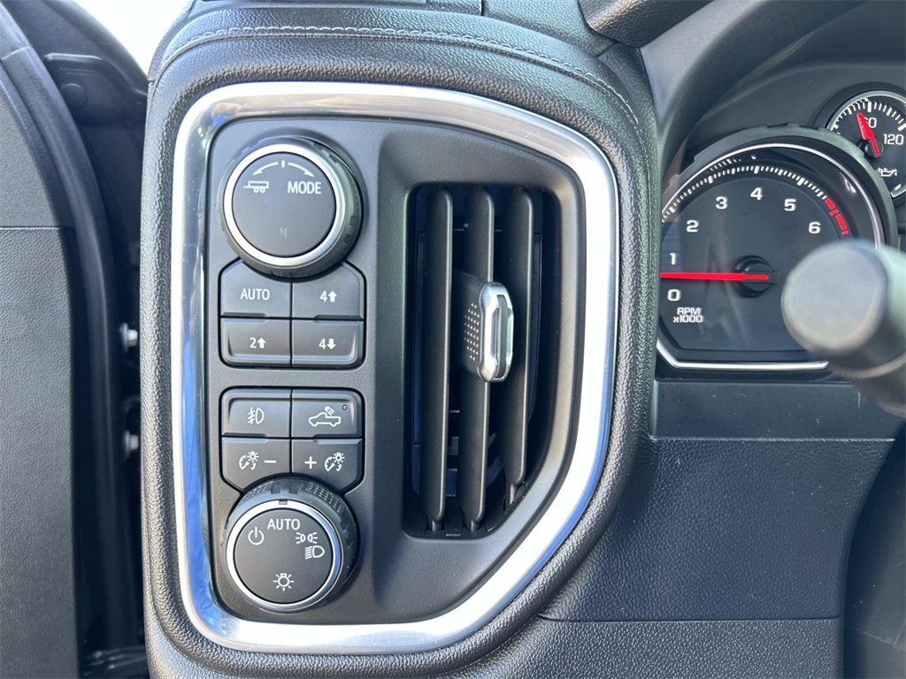 2022 Chevrolet Silverado 1500 RST photo 27