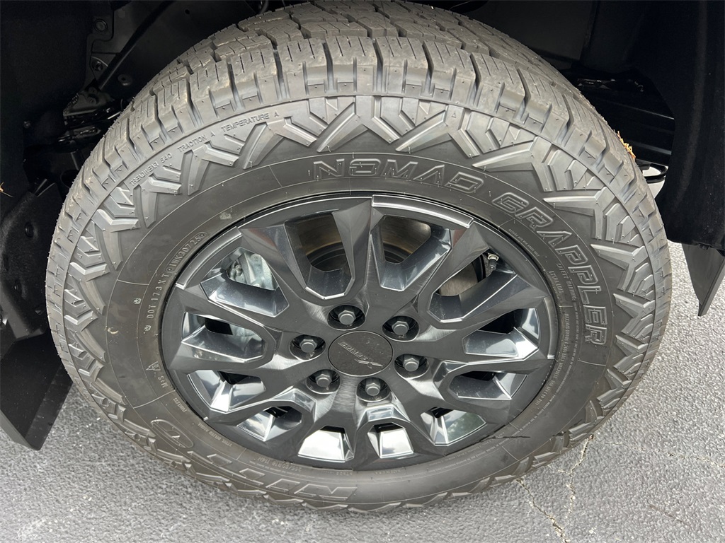 2025 Toyota 4Runner SR5 photo 12