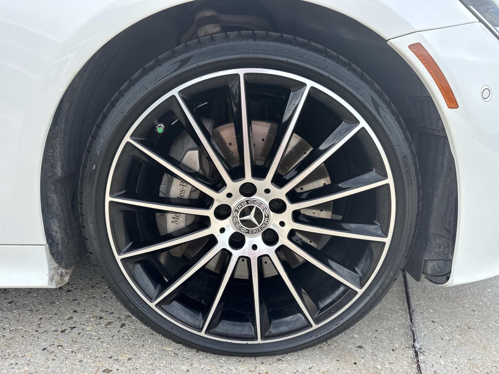 2022 Mercedes Benz E 450 photo 4