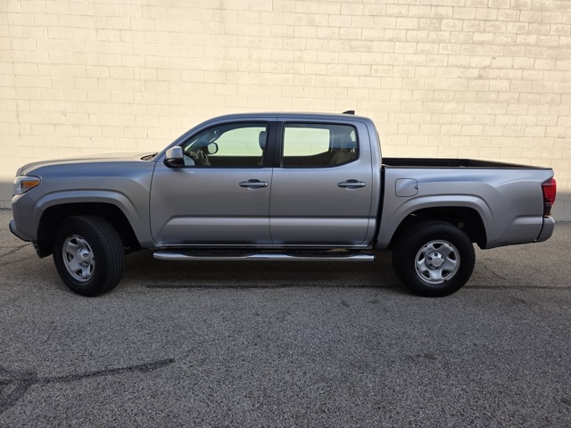 2018 Toyota Tacoma SR 4x4 Double Cab photo 2
