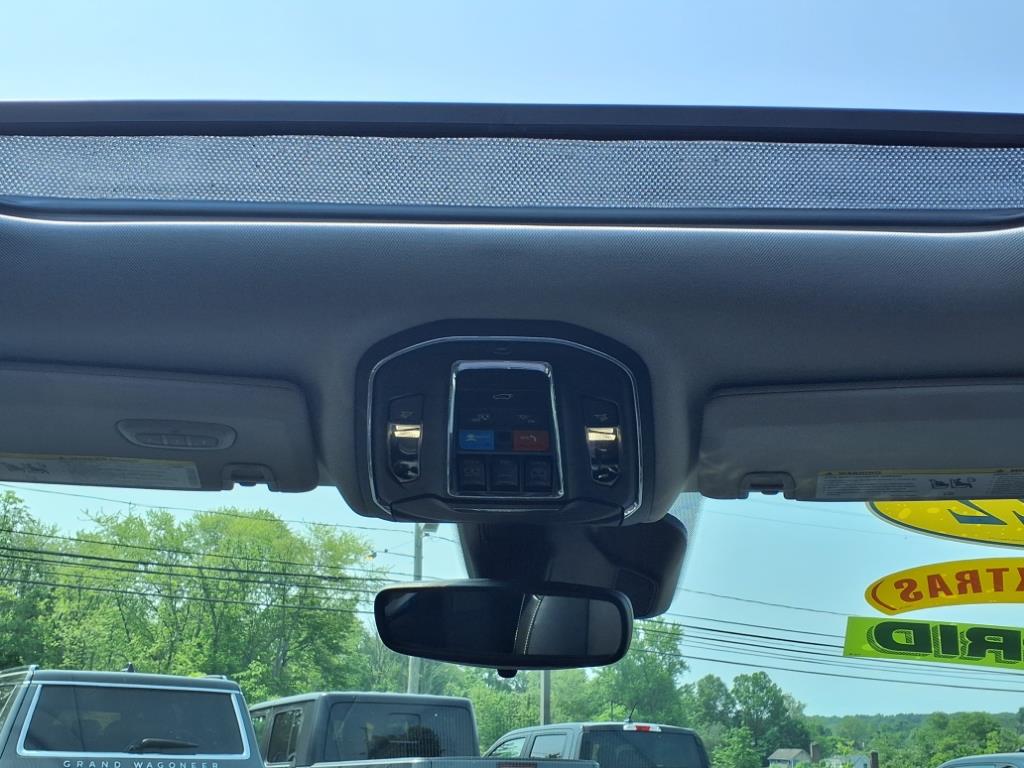 2022 Jeep Cherokee Base Limited photo 15