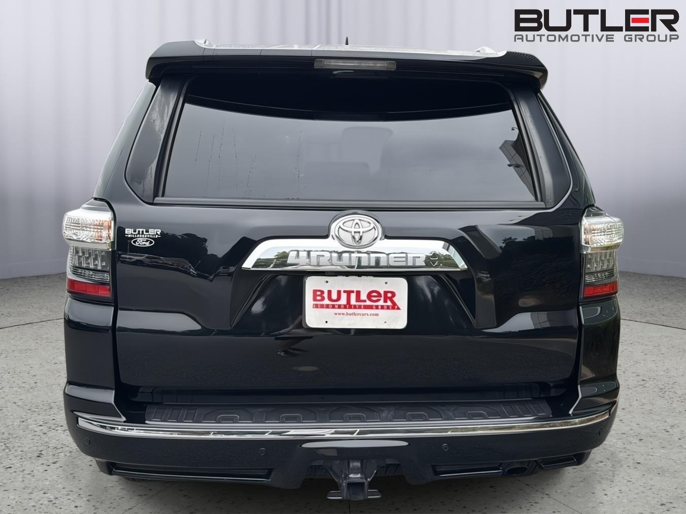 2022 Toyota 4Runner Limited photo 3