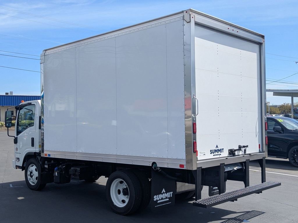 2024 Chevrolet Silverado 5500HD photo 4