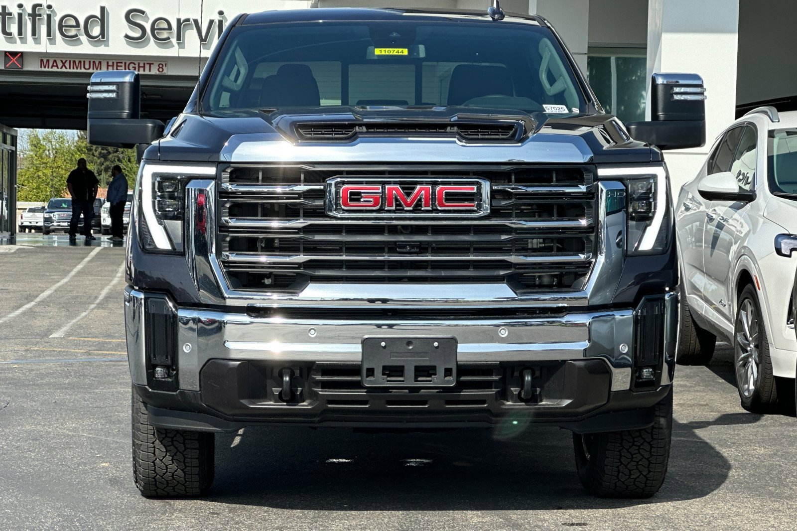 2025 Gmc Sierra 2500 HD SLT photo 3