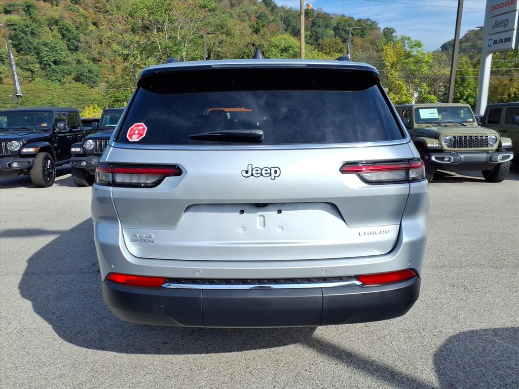 2025 Jeep Grand Cherokee Laredo X photo 3
