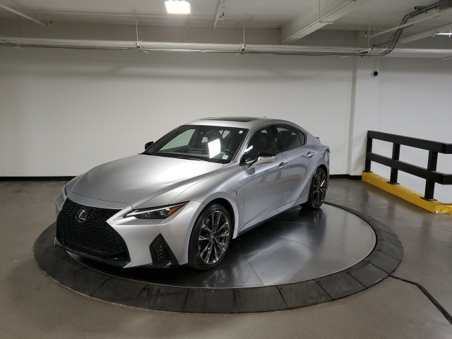 2023 Lexus IS 350 F SPORT photo 3