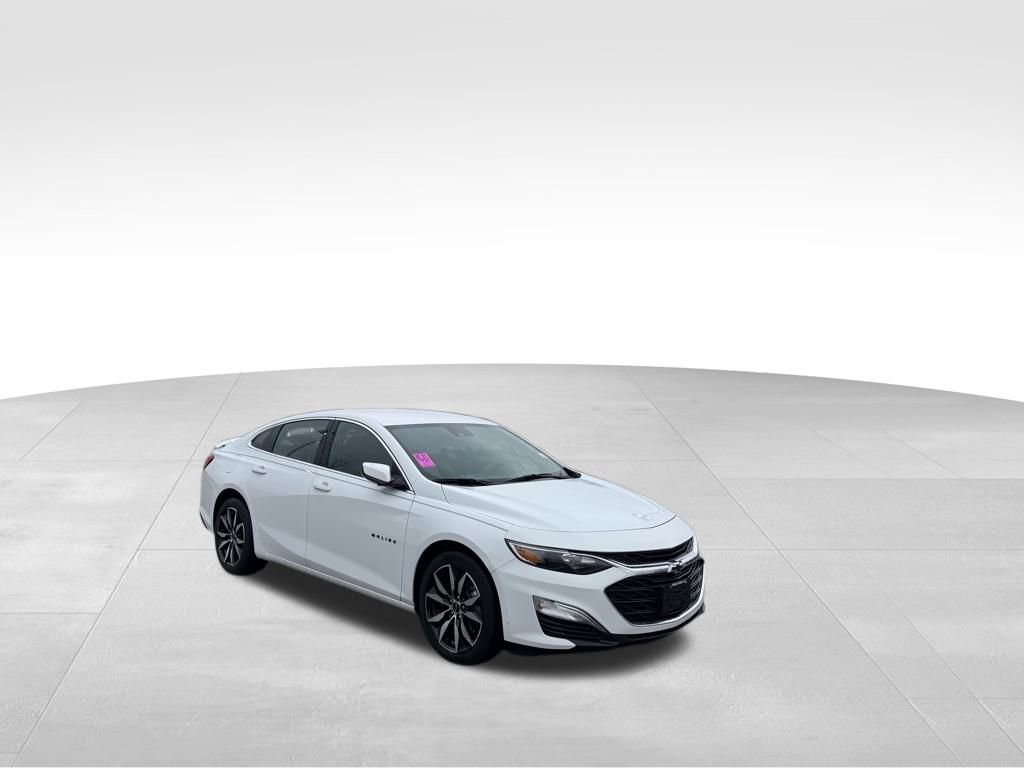 2024 Chevrolet Malibu RS's photo