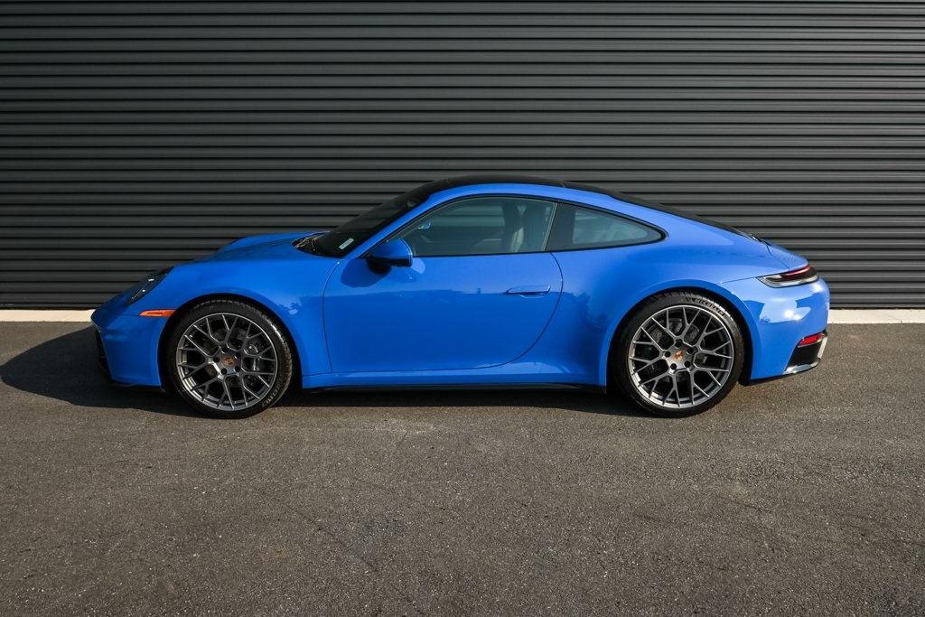 2025 Porsche 911 Coupe photo 2