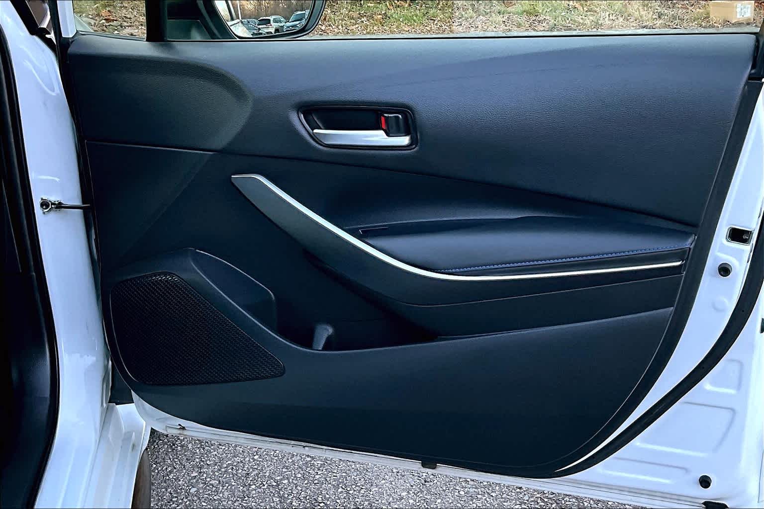 2022 Toyota Corolla SE photo 12