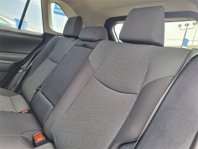 2022 Toyota RAV4 XLE photo 19