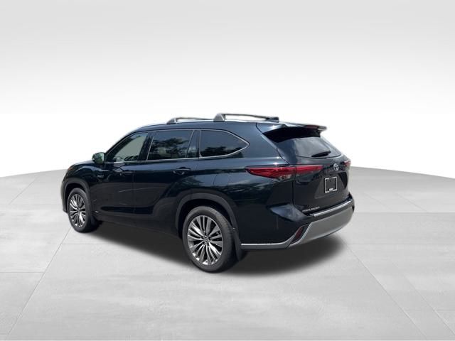 2020 Toyota Highlander Hybrid Platinum photo 3