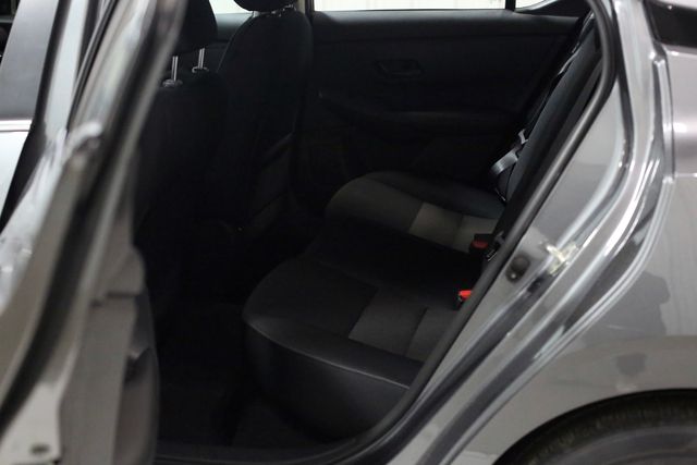 2025 Nissan Sentra SV photo 18