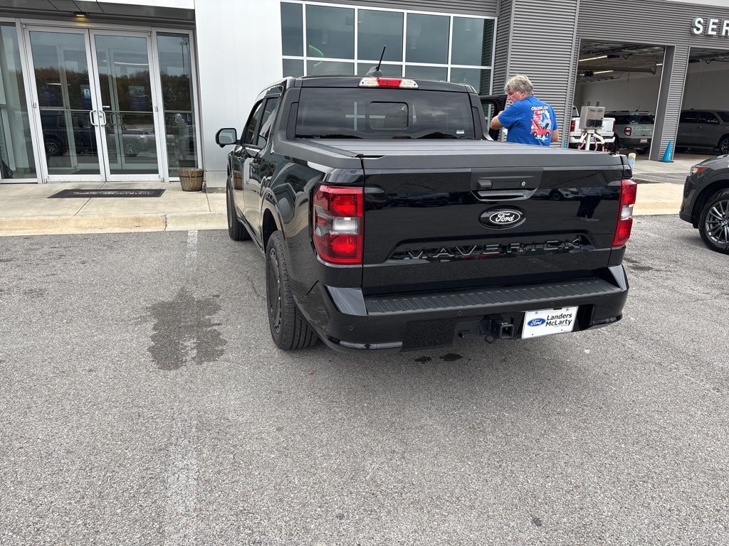 2025 Ford Maverick photo 3