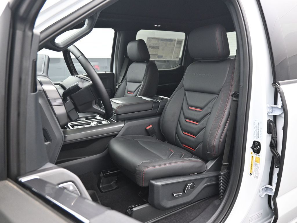 2025 Ford F-150 Lariat photo 7