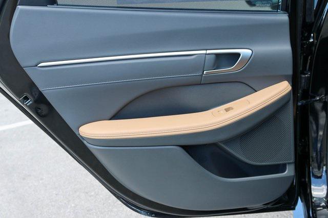 New 2025 Black Hyundai Limited image 13