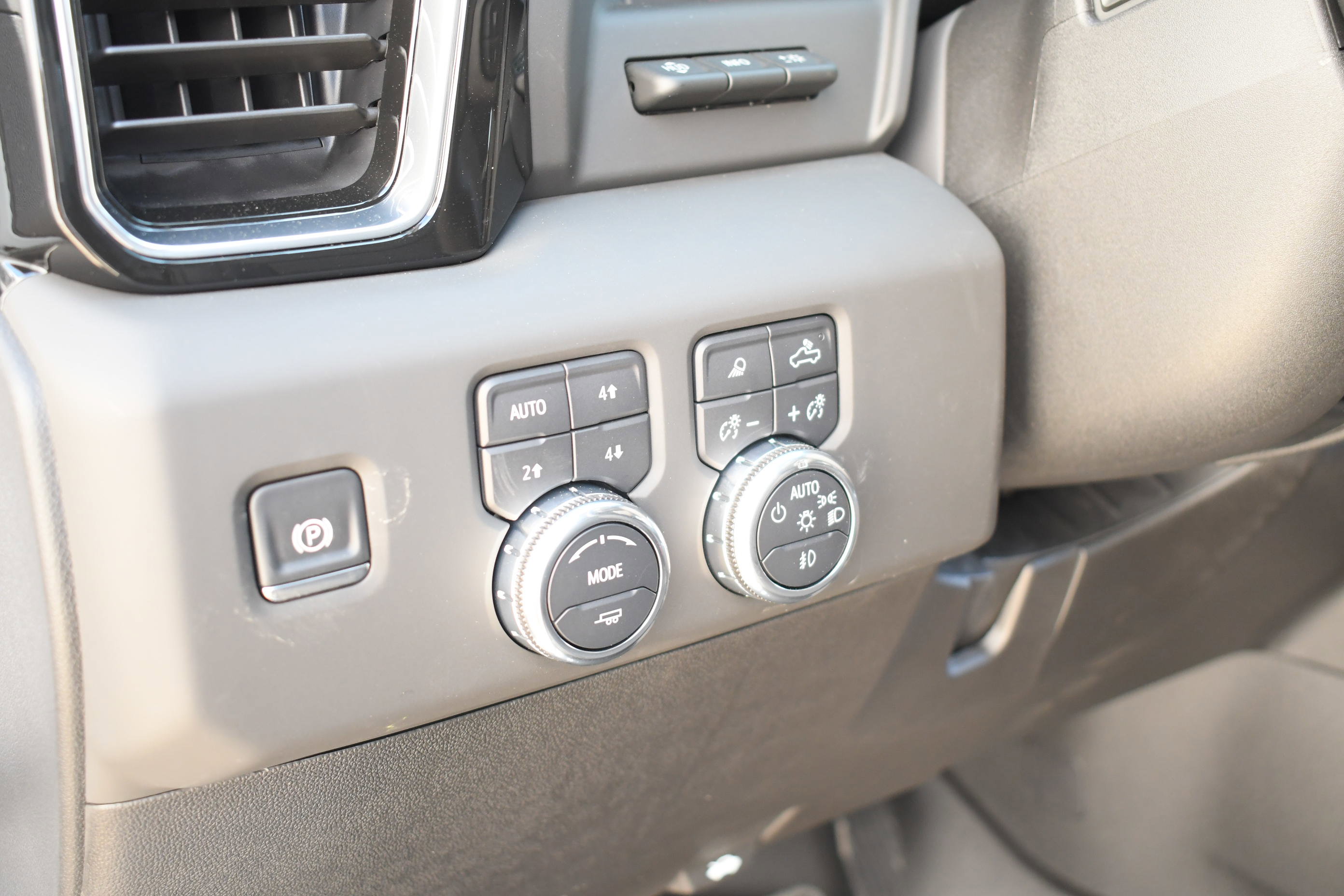 2025 Gmc Sierra 2500 HD Denali photo 25