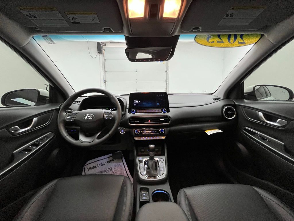 2023 Hyundai Kona Limited photo 2