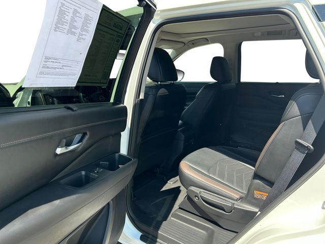 2024 Nissan Pathfinder Platinum photo 21
