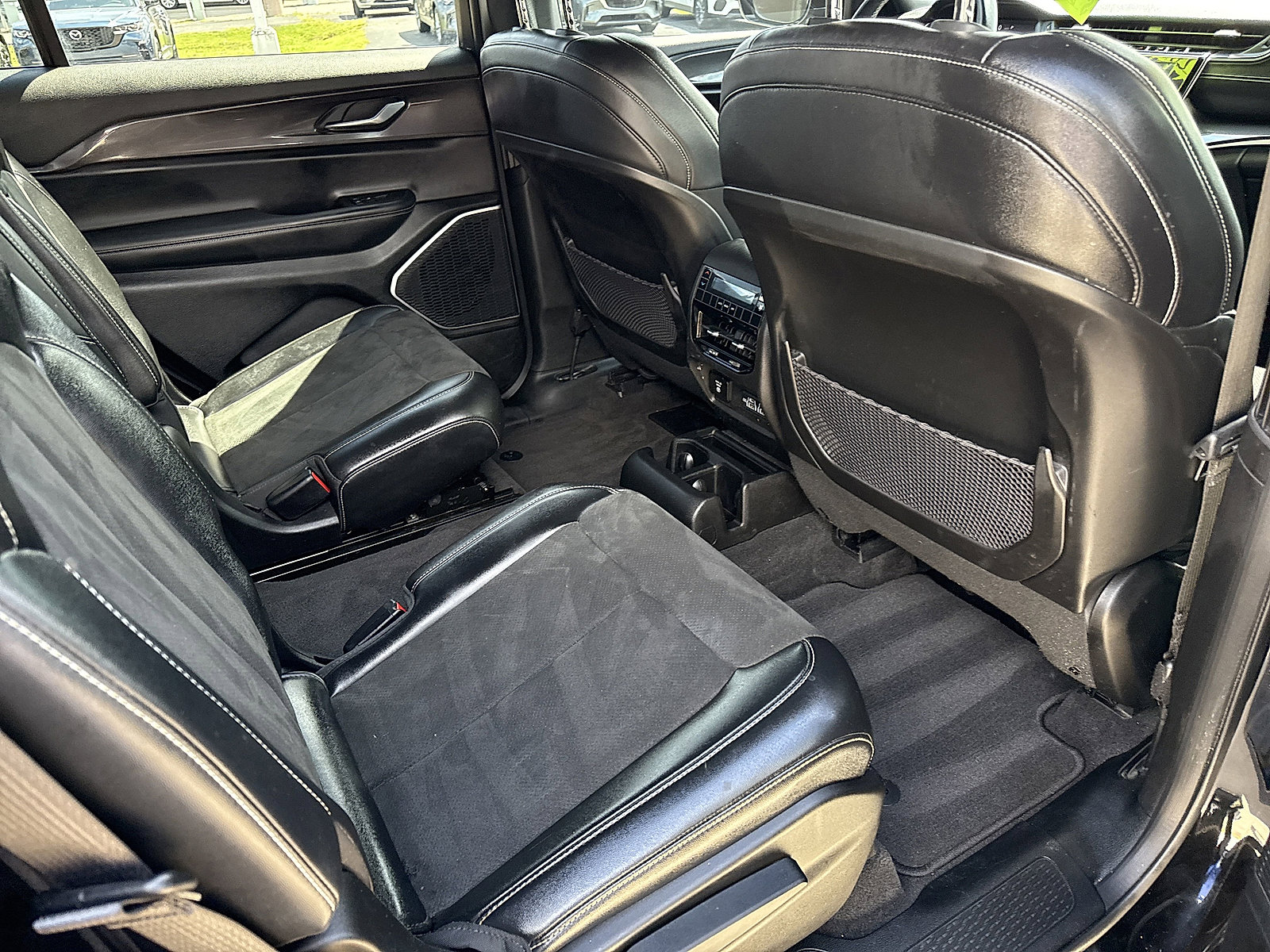 2021 Jeep Grand Cherokee Altitude photo 11