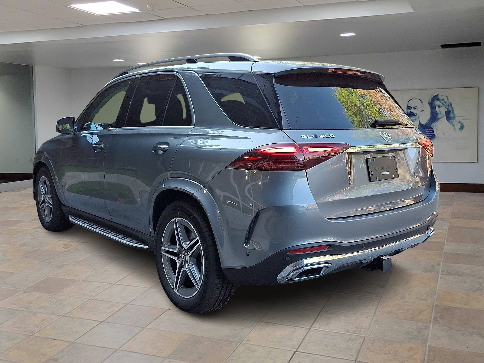 2026 Mercedes Benz GLE 450 4MATIC photo 4