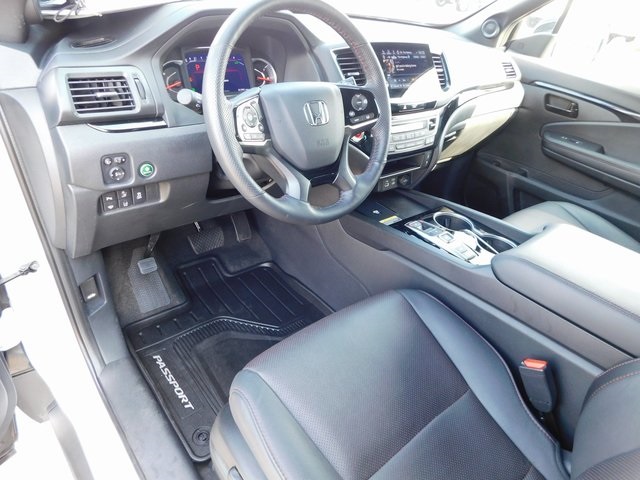 2025 Honda Passport Black Edition photo 15