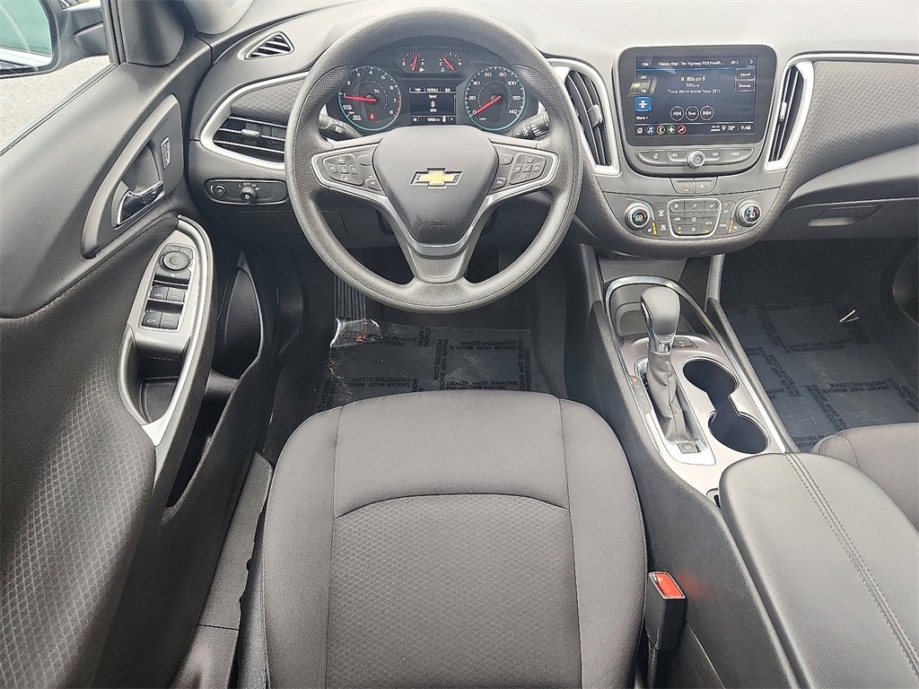 2023 Chevrolet Malibu 1LT photo 9