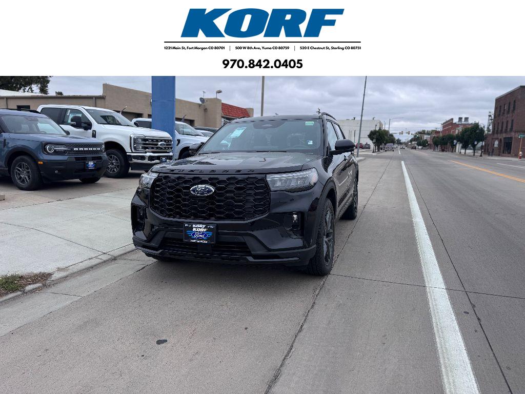 2025 Ford Explorer ST-LINE's photo