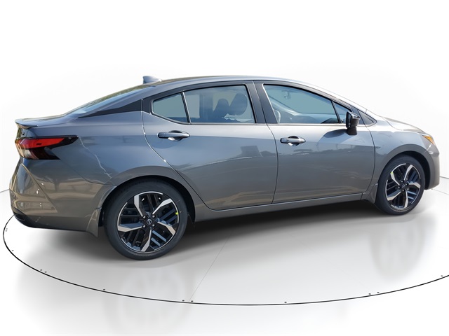 2025 Nissan Versa SR photo 3