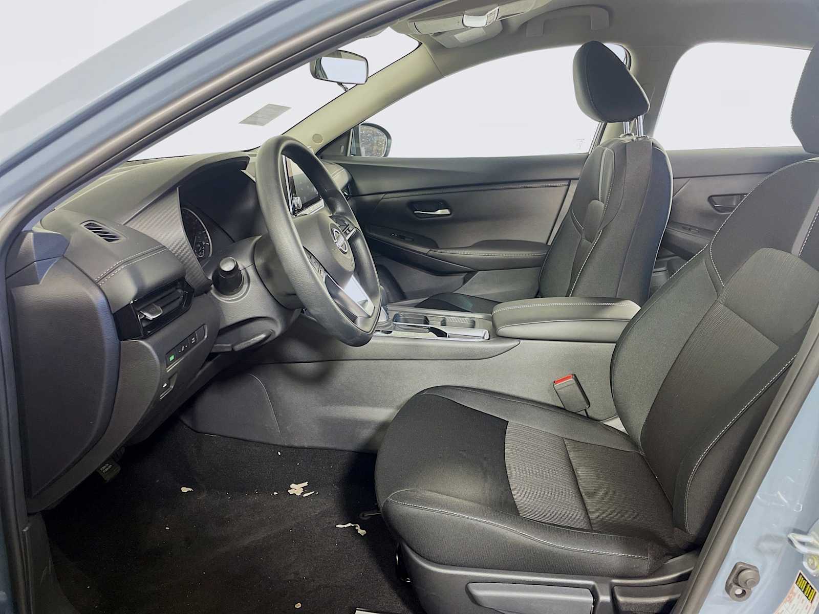 2025 Nissan Sentra SV photo 4