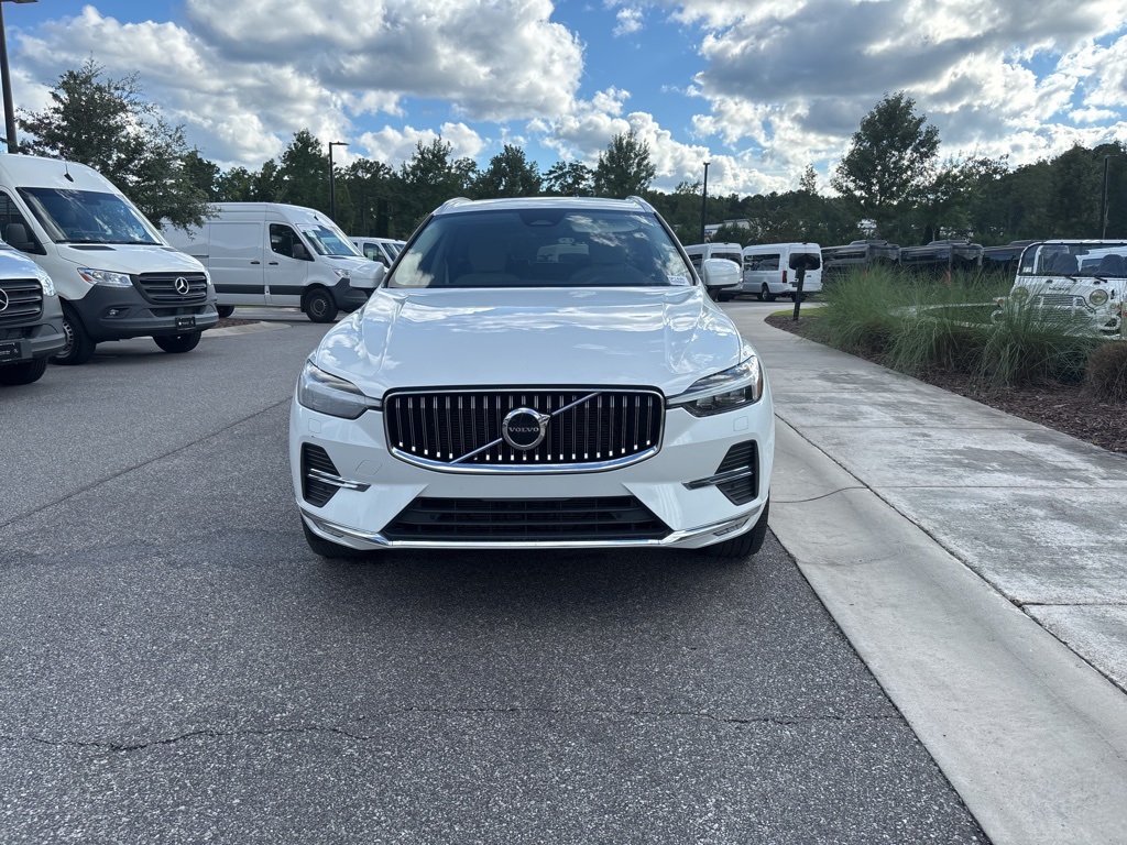 2022 Volvo XC60 B5 Inscription photo 7