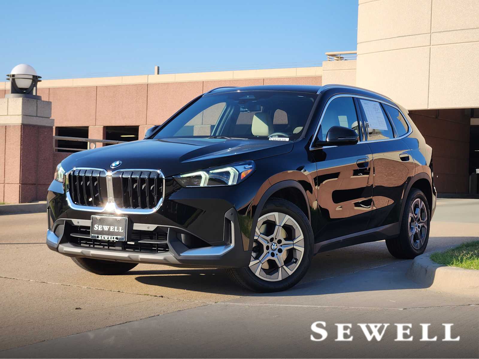 2023 BMW X1