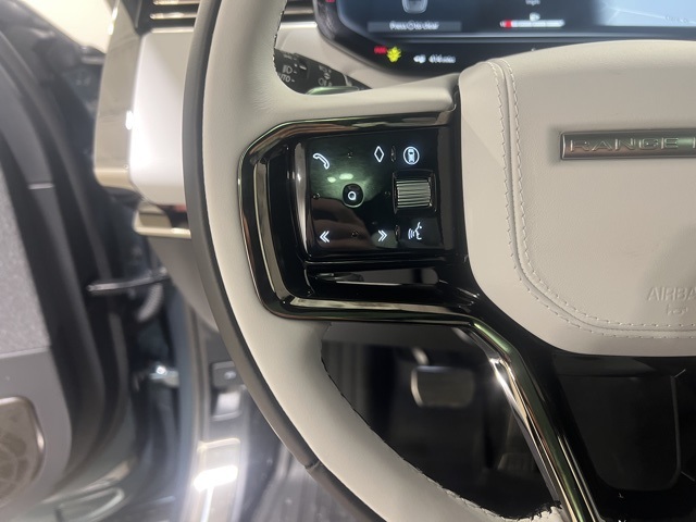 2025 Land Rover Range Rover Sport SE photo 12