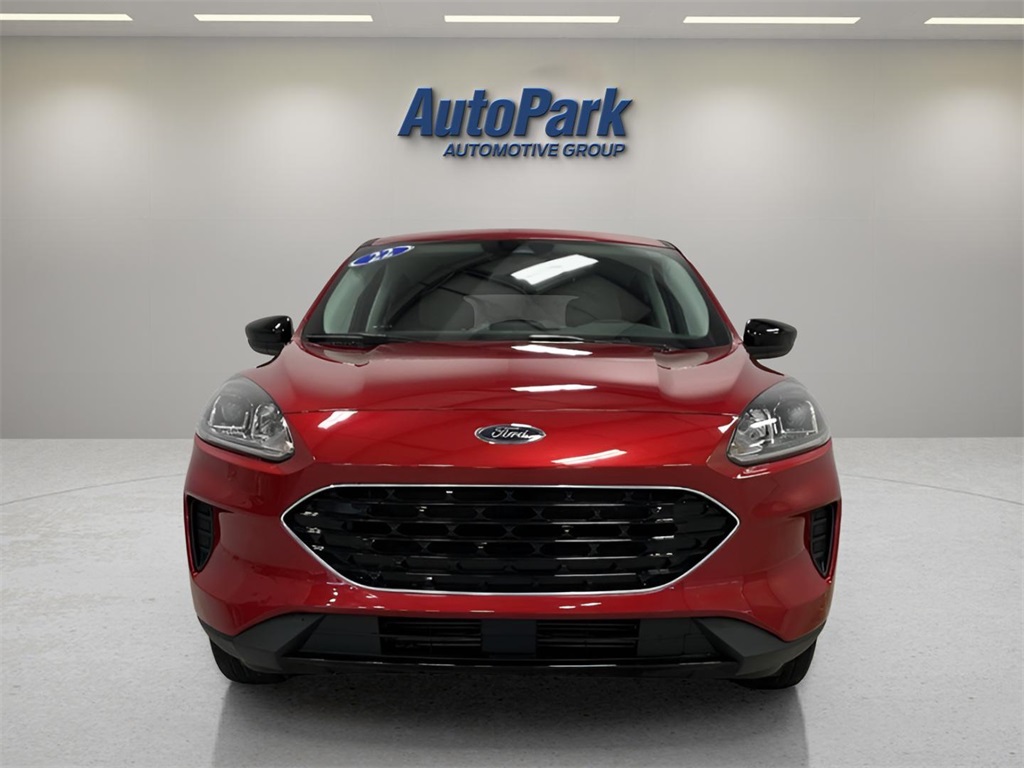 2022 Ford Escape SE photo 2